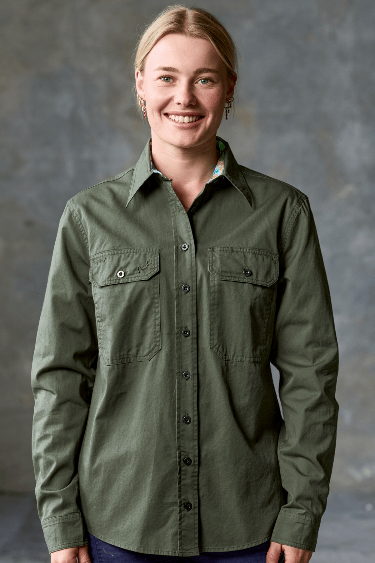 TradeMutt Workshirt Women's That's Livin Barry Undercover Mutter Full Button Workshirt Women's That's Livin Barry Undercover Mutter Full Button Workshirt