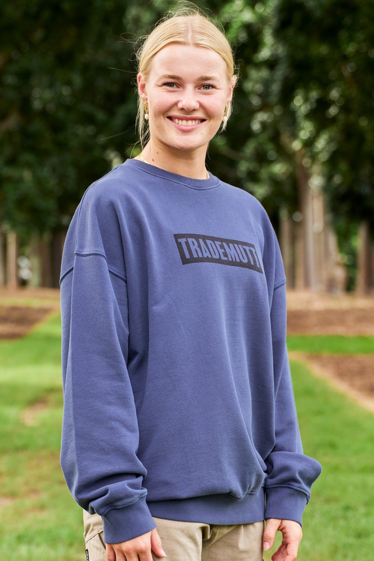Navy Pullover