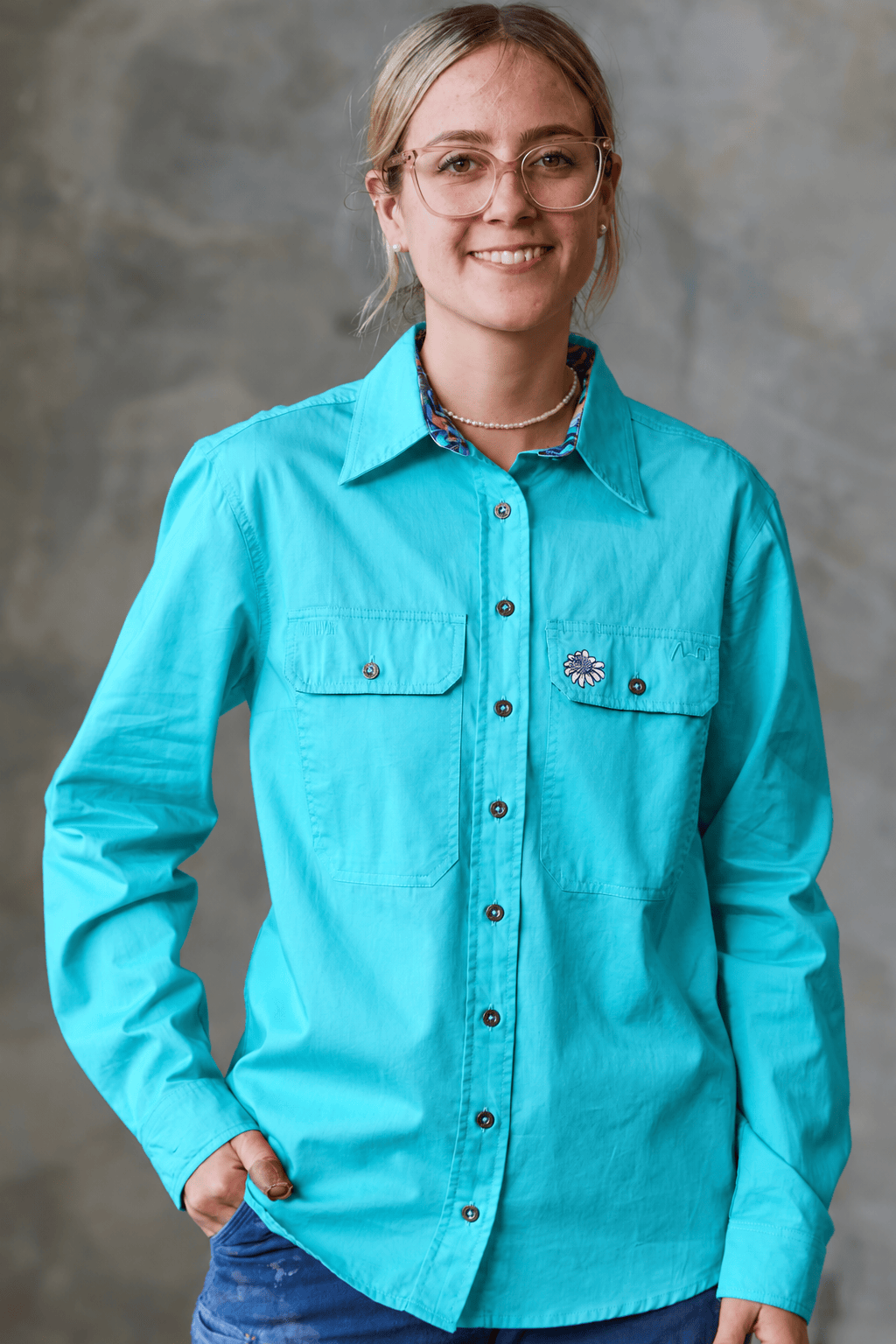 TradeMutt Workshirt Women's True Blue Mountains Blue Undercover Mutter Full Button Workshirt Women's Blue Undercover Mutter Shirt | TradeMutt