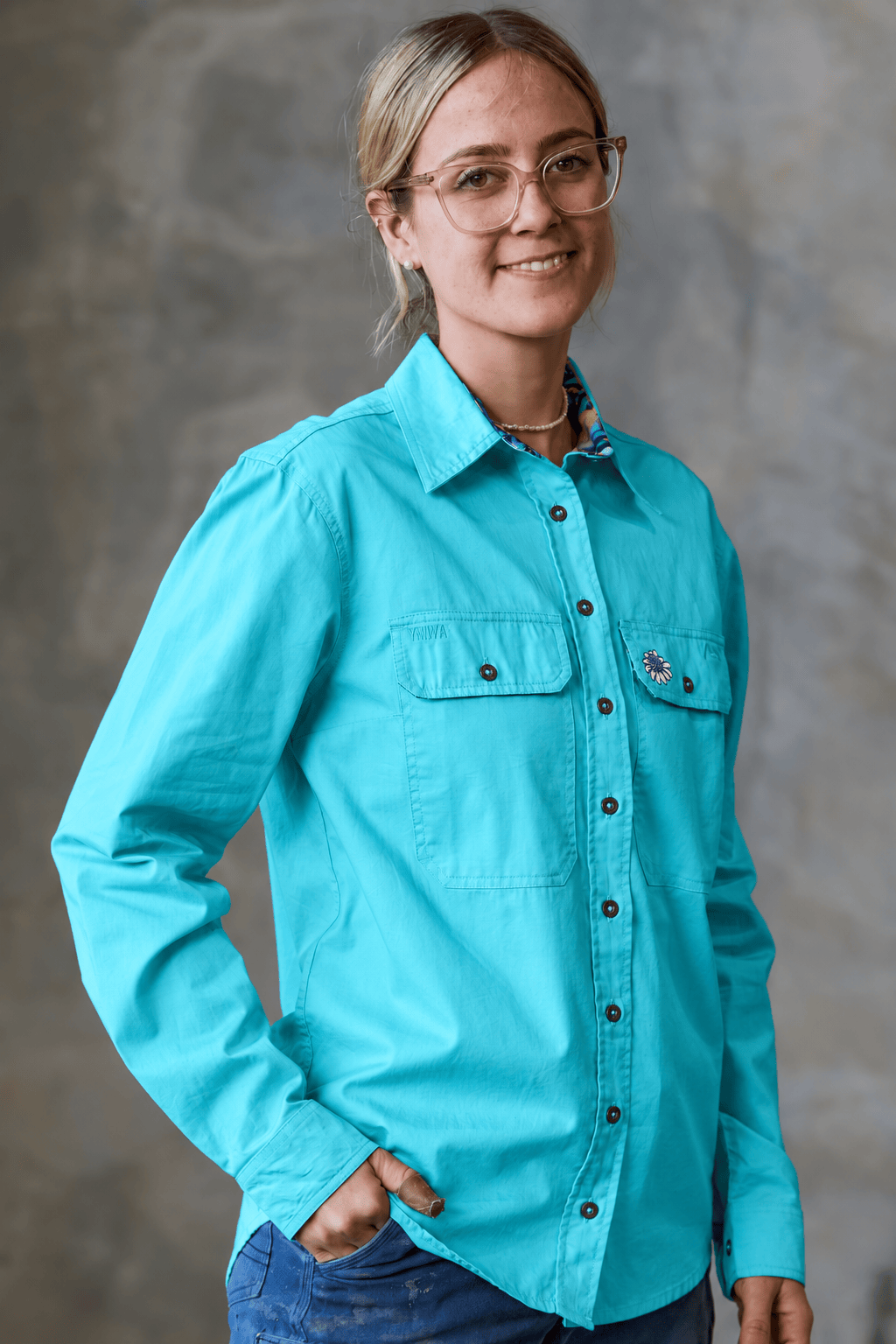 TradeMutt Workshirt Women's True Blue Mountains Blue Undercover Mutter Full Button Workshirt Women's Blue Undercover Mutter Shirt | TradeMutt